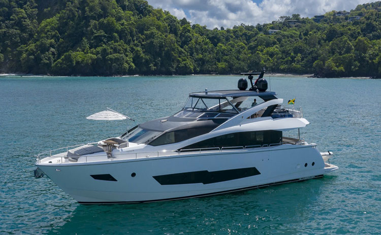 2016 Sunseeker 86 Yacht